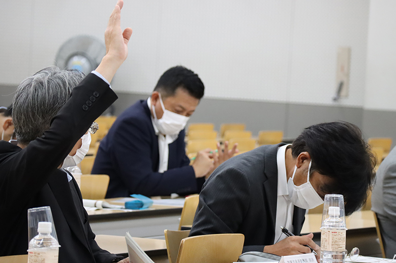 1ヶ月前の中間発表から内容を深堀りし発表