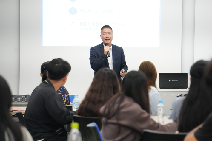 株式会社ダイエー代表取締役社長・西峠泰男氏によるキャリアアップセミナーの基調講演