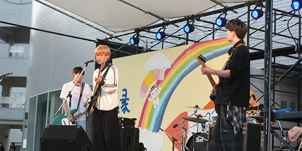 軽音楽部ライブ