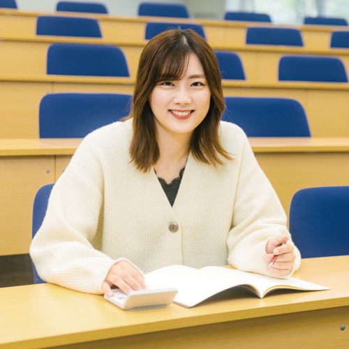 在学生