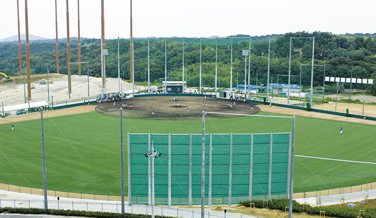 流通科学大学野球場