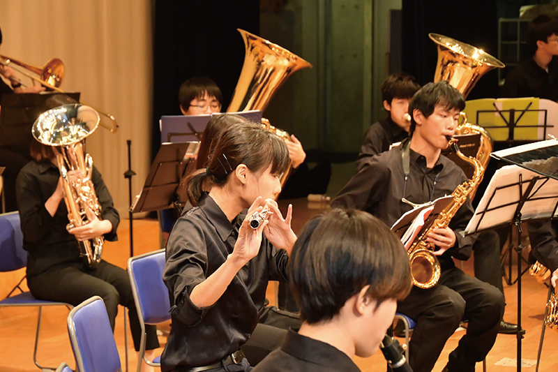 吹奏楽団