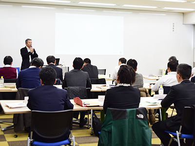 中内潤 理事長兼学長