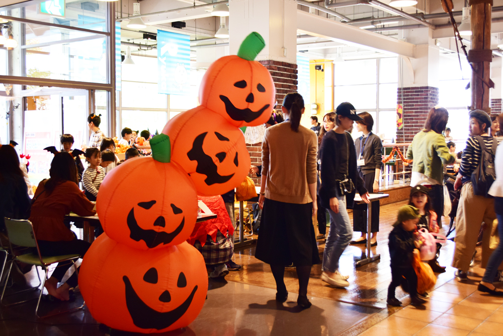 流通科学大学 19ハロウィンパーティー開催 10月最後の土曜日は とびきりのコスチュームで集合