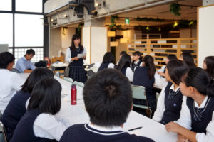 本学教員が徹底指導！ 明石商業高校生が地元特産品で新商品開発