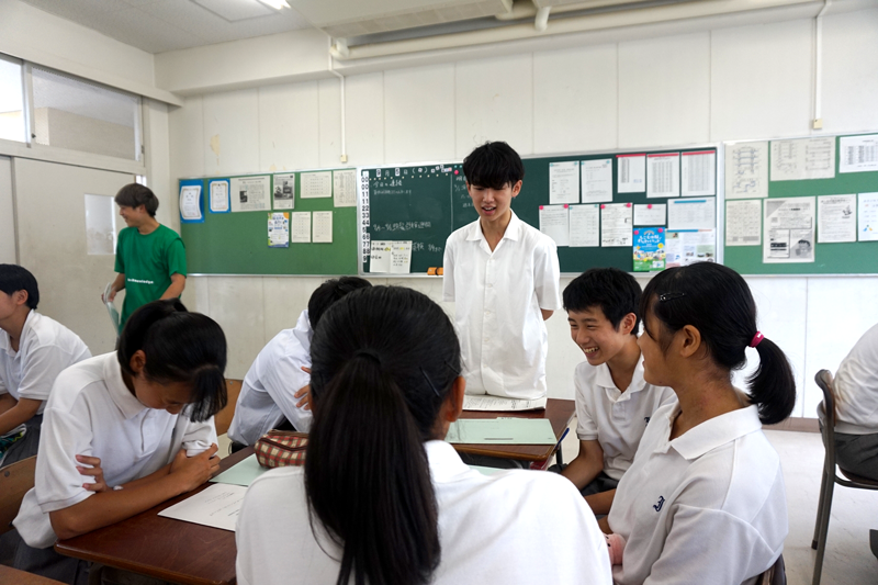 流通科学大学 2カ月に及ぶ授業サポートの集大成 高校生と達成感を共有