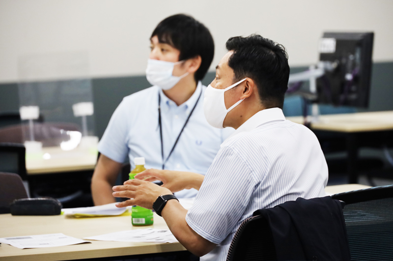 人間社会学部