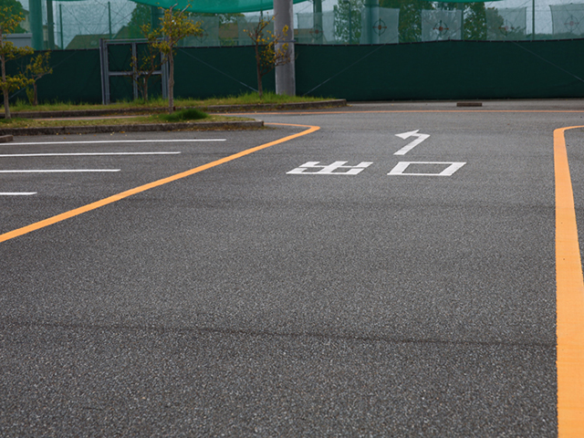 学生用駐車場 ライン引き工事2