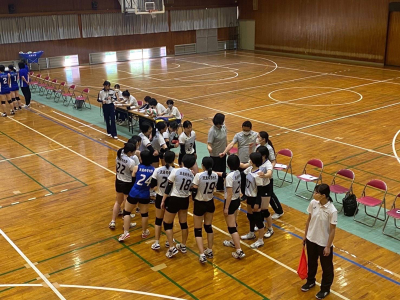 女子バレー部試合写真1