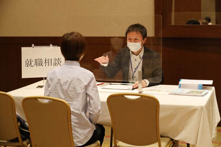 離れて暮らすご家族が知りたい情報を。『中四国地区父母等懇談会』実施のサムネイル