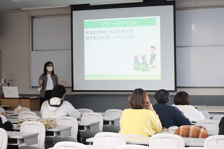 就職活動に臨む留学生を対象に、全４回の『ビジネス日本語講座』を実施のサムネイル