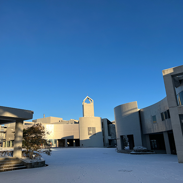 流通科学大学 雪景色