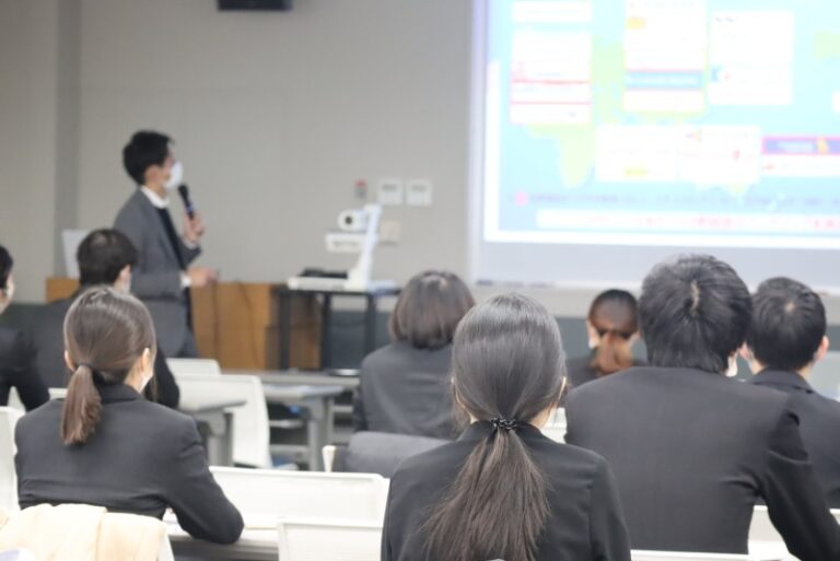 間もなくスタートする日本での就職活動を前に『留学生採用企業説明会』を実施のサムネイル