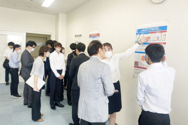 山口ゼミの学生たちが『兵庫体育・スポーツ科学学会 第34回大会』のポスター発表で、優秀賞を受賞のサムネイル