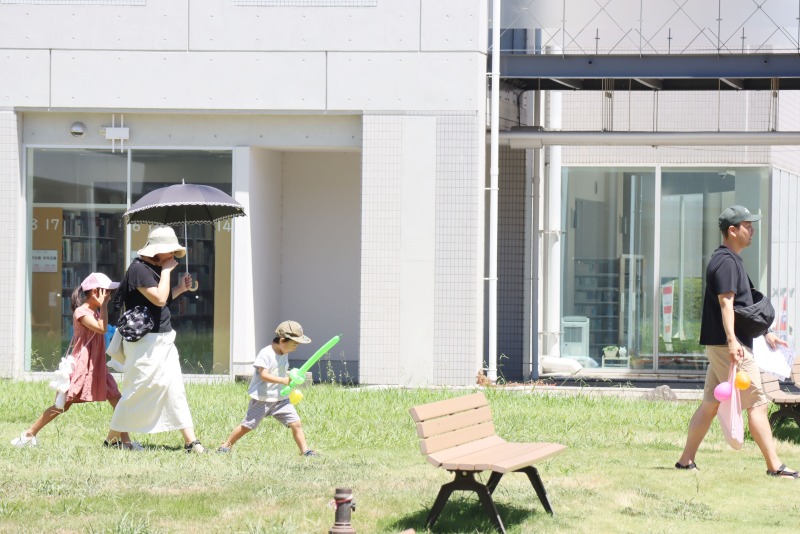 イベントを楽しむ子供