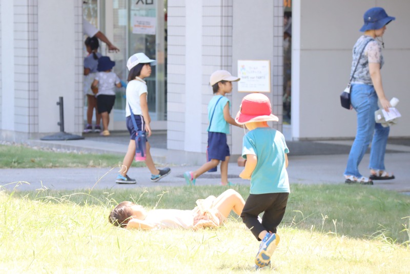 イベントを楽しむ子供