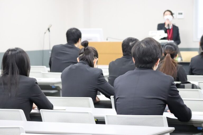 学内での『留学生採用企業説明会』を実施。まもなく日本での就職活動がはじまります！のサムネイル