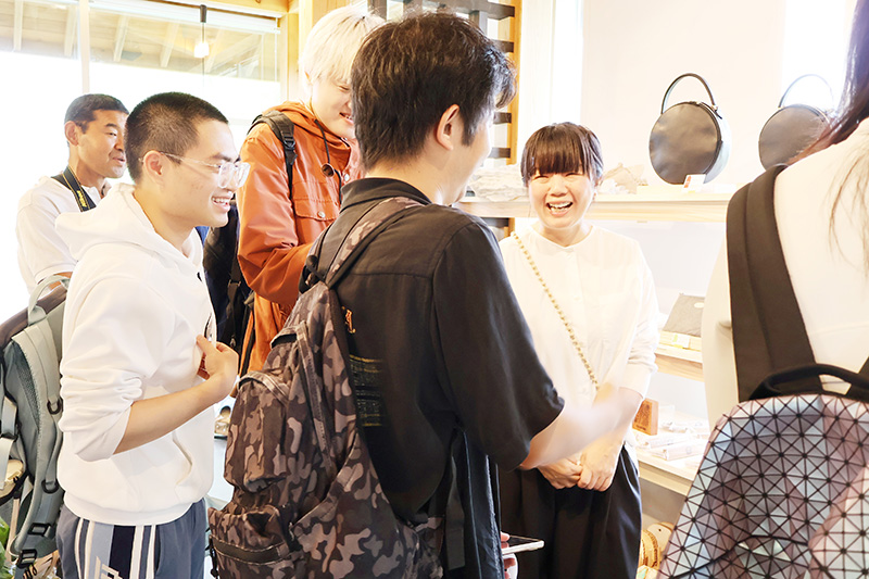 imoto select いちいちの代表・藤原氏による説明