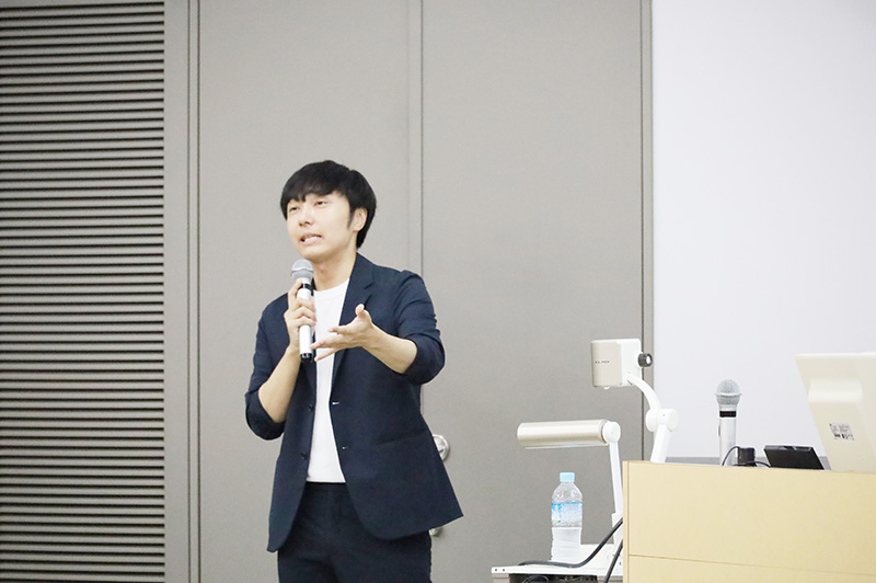 経営学科・早川翔准教授