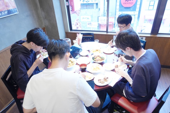 試食会