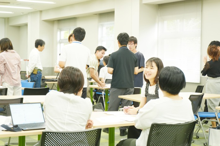 学生と教員が共に学ぶ「アカデミック・カフェ」＆「CA研修会」を開催のサムネイル
