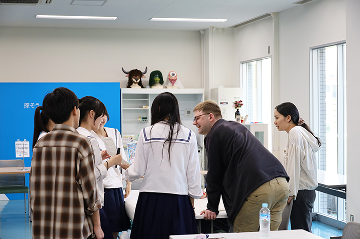 須磨友が丘高校国際交流授業