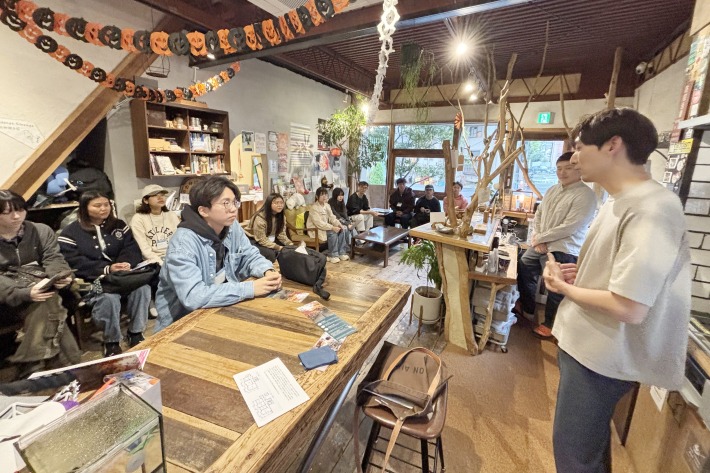 朴徹雄氏による特別講義