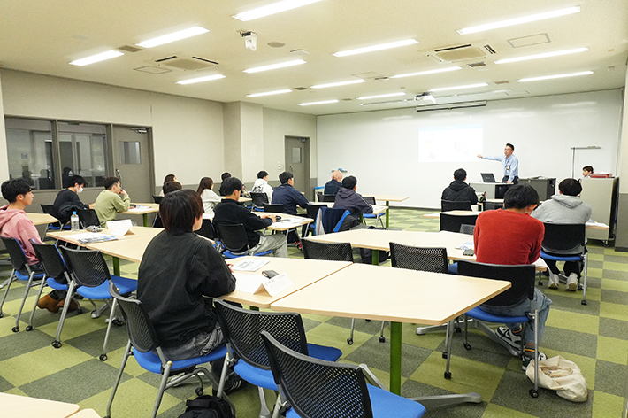 警察の仕事を兵庫県警警部・事務職員に学ぶ 『公務員特別演習Ⅲ＋Ⅴ（公安職）』のサムネイル