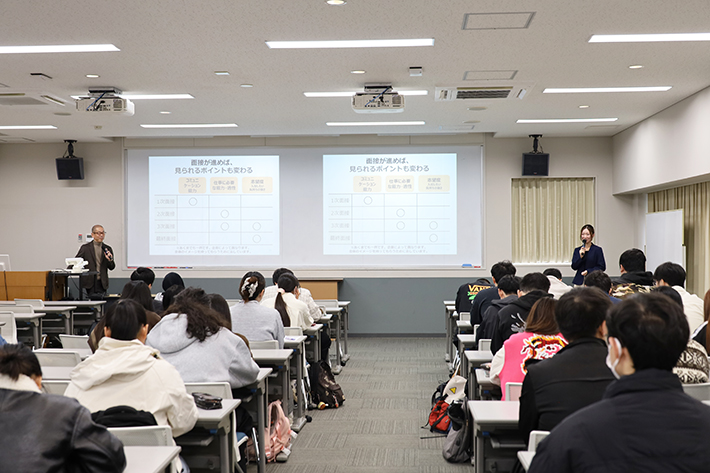 この時期恒例の『留学生就職ガイダンス』がスタート！のサムネイル