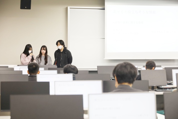 “就職情報誌”の認知度向上へ。早川ゼミが東京商工リサーチの課題解決策を考えるのサムネイル