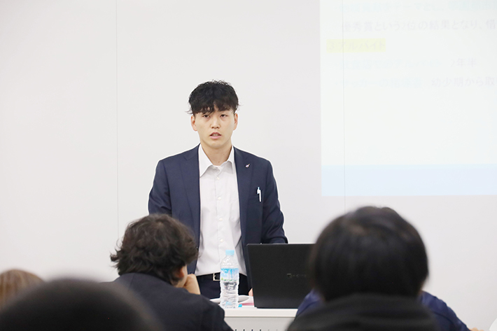 「偶然の出来事を計画に作り出し、チャンスに変える」ための卒業生・4年生と1年生のキャリア開発ワークショップを開催のサムネイル