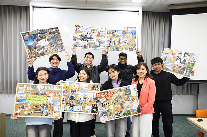 英語で夢を描こう!『英語プレゼンテーション』後期クラスで未来の自分を発表のサムネイル