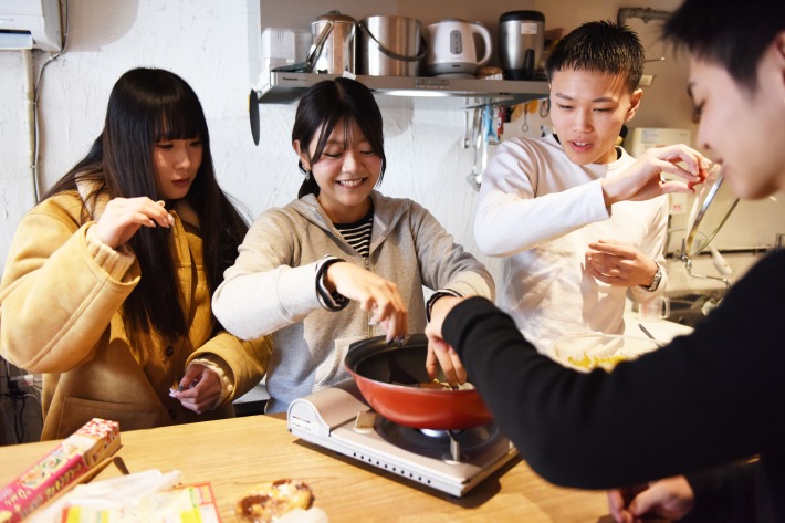 長坂ゼミ2年生が“本気のカフェ経営”に挑戦！のサムネイル