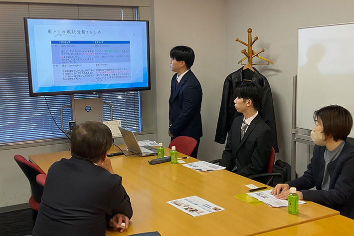 東ハト本社で企画プレゼンテーション2