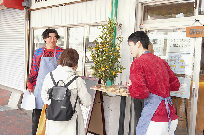 長坂ゼミ2年生が“本気のカフェ経営”に挑戦！のサムネイル