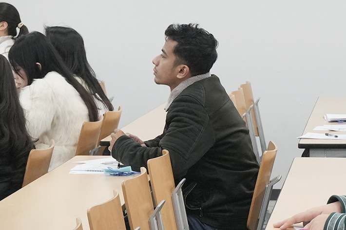 オンライン面接も実施。新入留学生対象『入学前教育』を開催のサムネイル