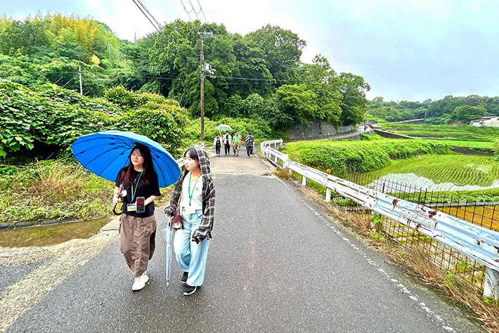 地域の風土を学び、廃棄される紙を価値に変える「猪名川ワインプロジェクト」のサムネイル