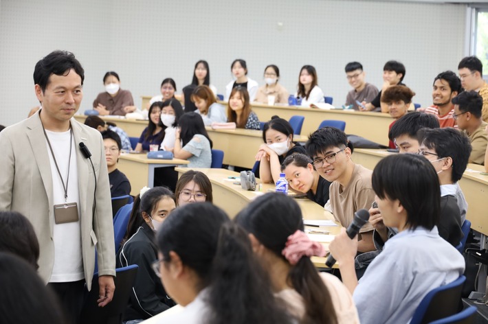 留学生が双方向型で学ぶ、日本企業が求める人材像のサムネイル
