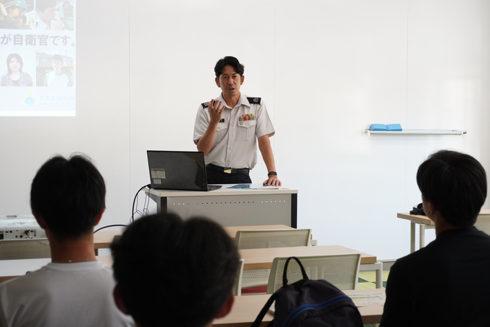 現役自衛官から学ぶ”働くリアル”。公安職への理解を深める実務者講義