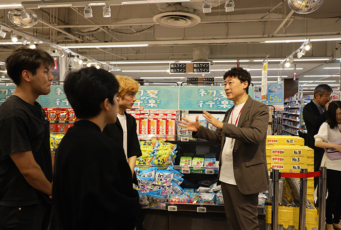 “買う場所”から“誰かに伝えたくなる場所”へ学生が考える未来のお菓子売場のサムネイル