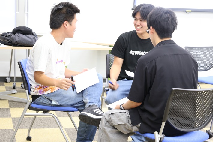 演劇で気づく、自分の振る舞いと相手との向き合い方。「公務員特別演習Ⅲ」で実践的に学ぶのサムネイル