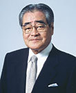 岡田　卓也氏